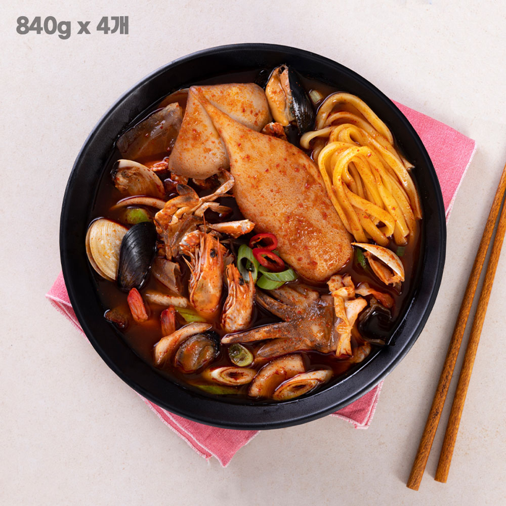 [영동씨푸드] 통오징어 짬뽕(840gX4개)/통오징어 한마리가 그대로/단호박 칼국수면/캠핑